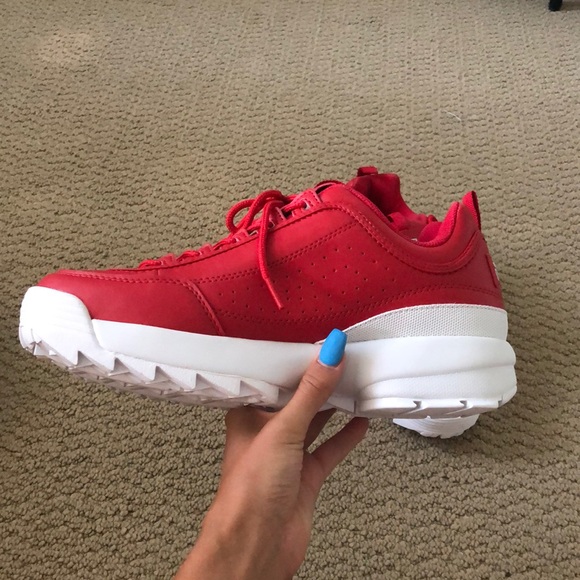 Red Fila sneakers - Picture 3 of 6